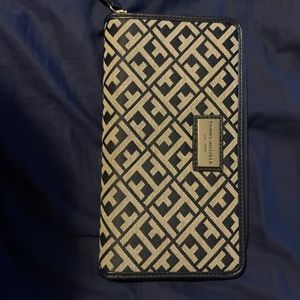 Tommy Hilfiger wallet